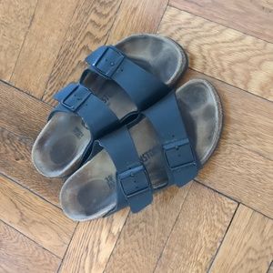 Black leather Birkenstock Arizona
